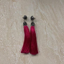 Load image into Gallery viewer, Tassel Thread Earrings

